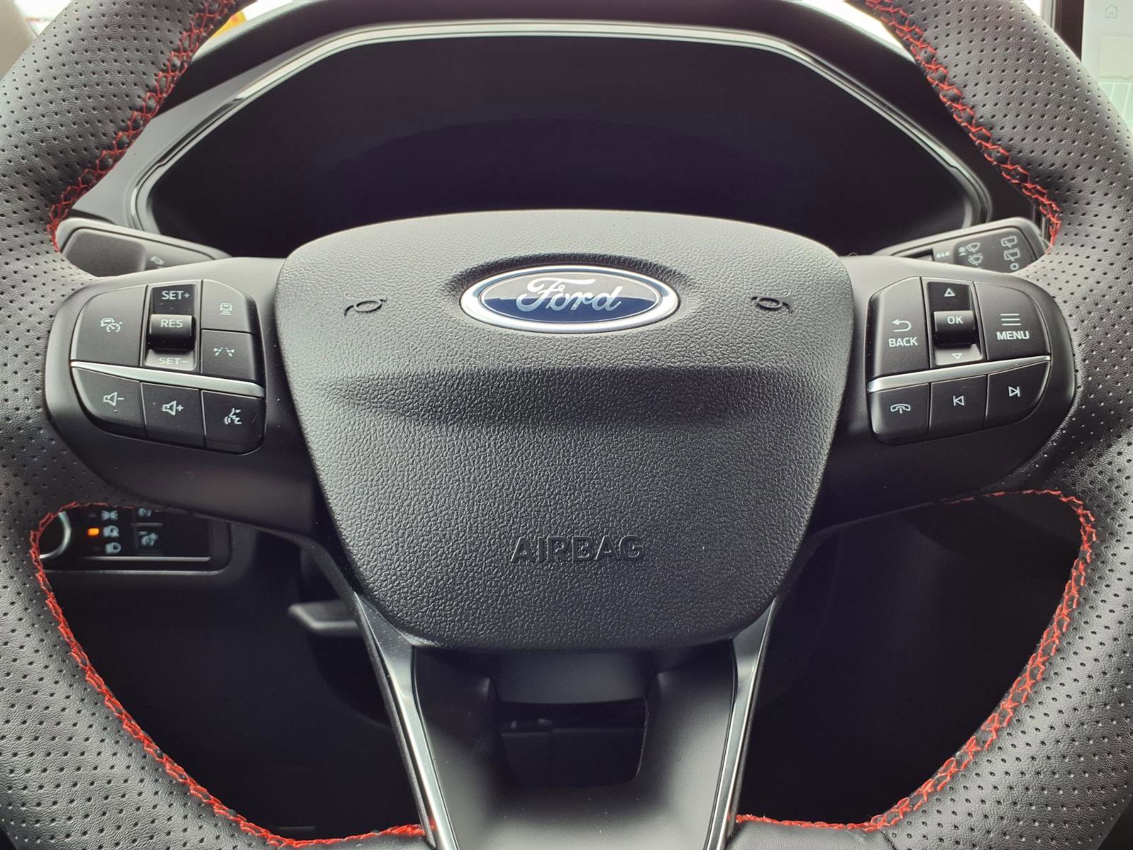 Certified 2024 Ford Escape ST-Line w/ Tech Pack #1 image 19