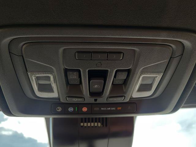 Used 2025 GMC Sierra 2500 Denali Ultimate AWD/4WD image 30