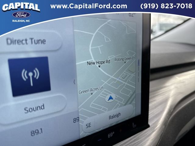 Certified 2025 Ford Escape Platinum w/ Premium Technology Package image 31