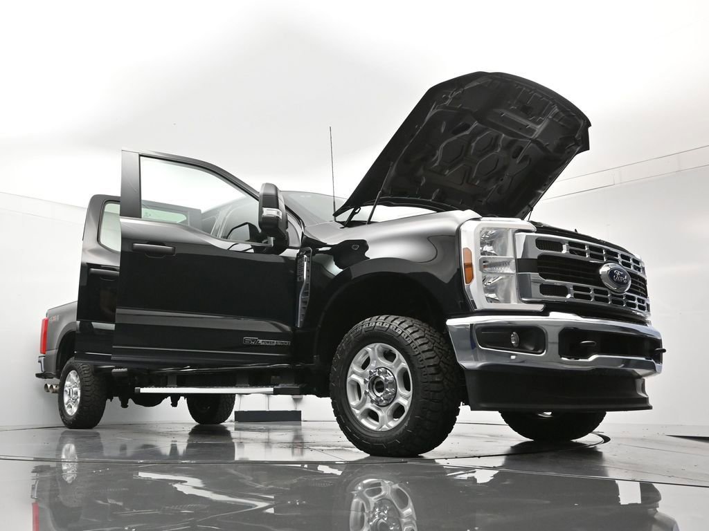 Certified 2025 Ford F250 XLT image 50