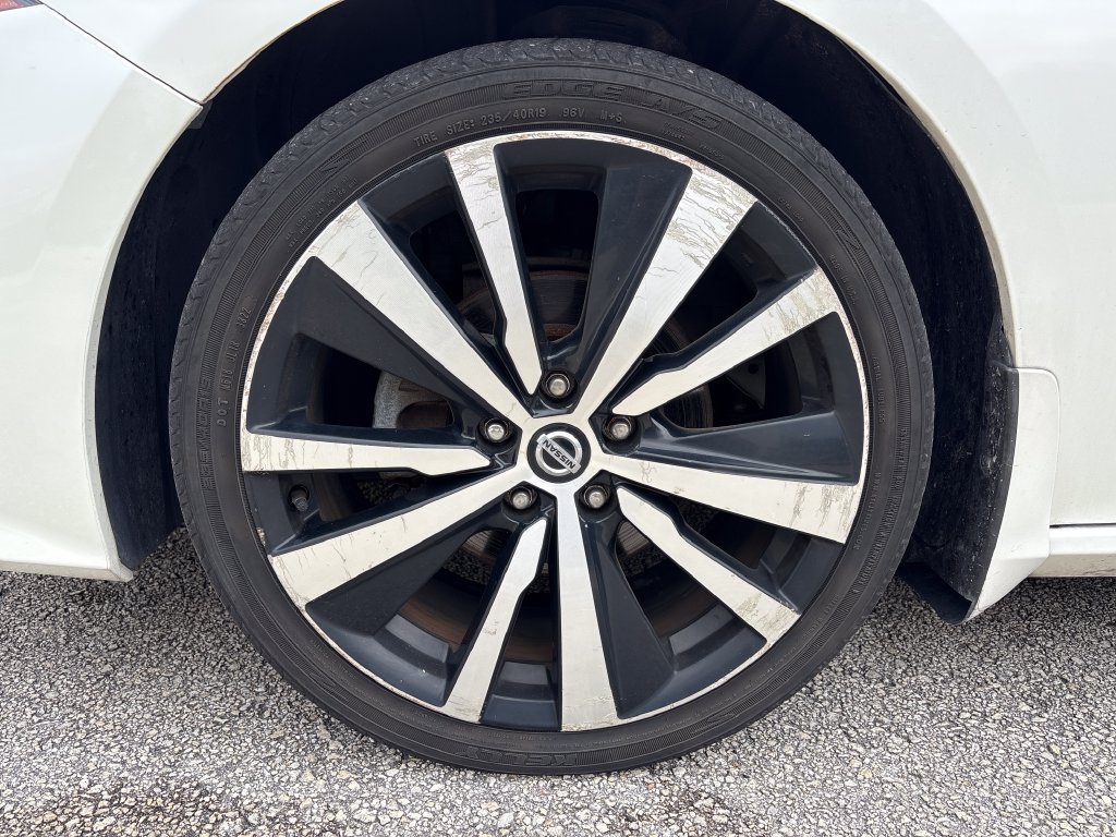 Used 2020 Nissan Altima 2.5 SR FWD image 14