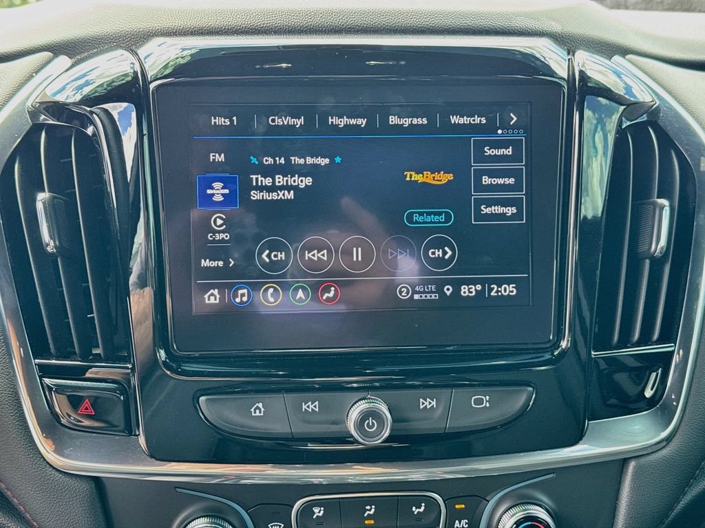 Used 2023 Chevrolet Traverse RS FWD image 15
