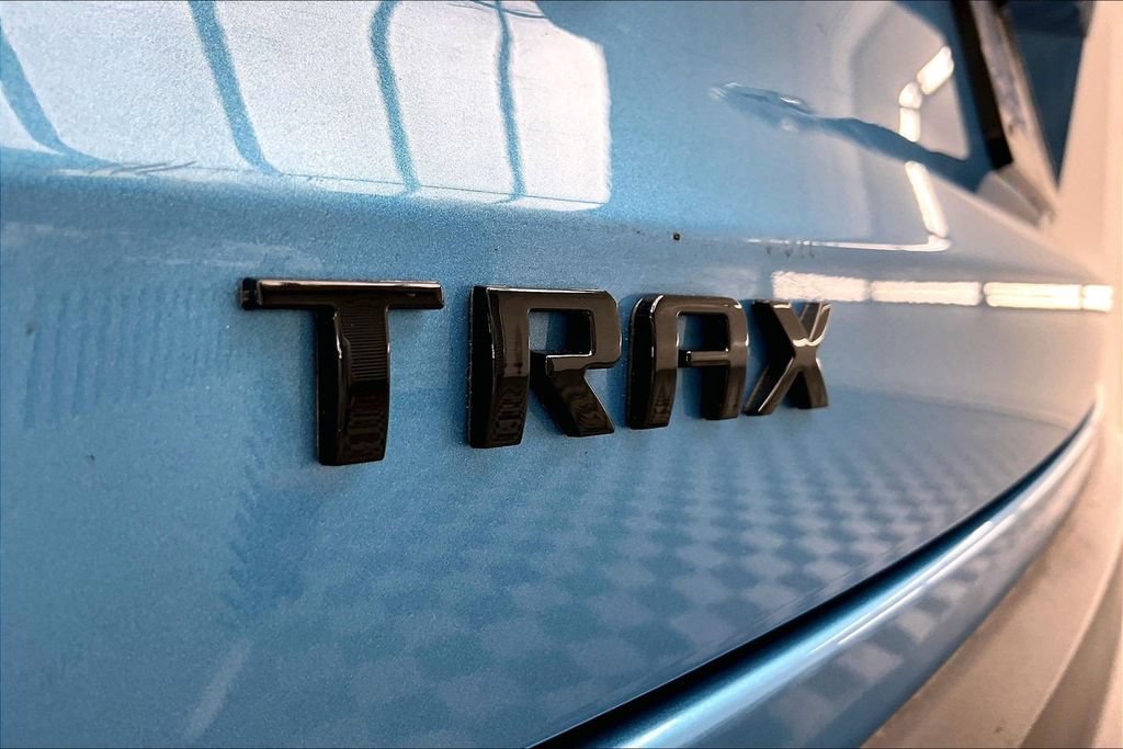 Used 2025 Chevrolet Trax RS w/ Driver Confidence Package FWD image 8