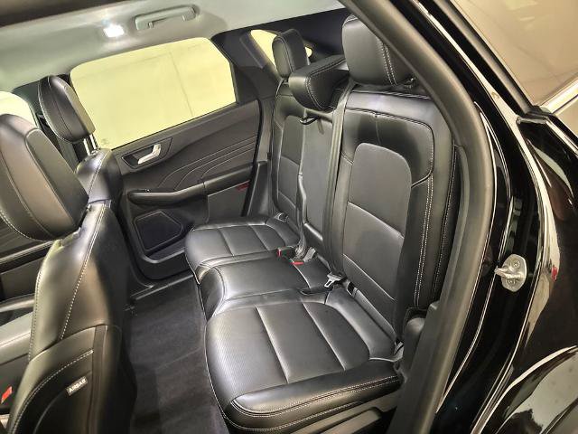 Certified 2024 Ford Escape Platinum AWD/4WD image 32