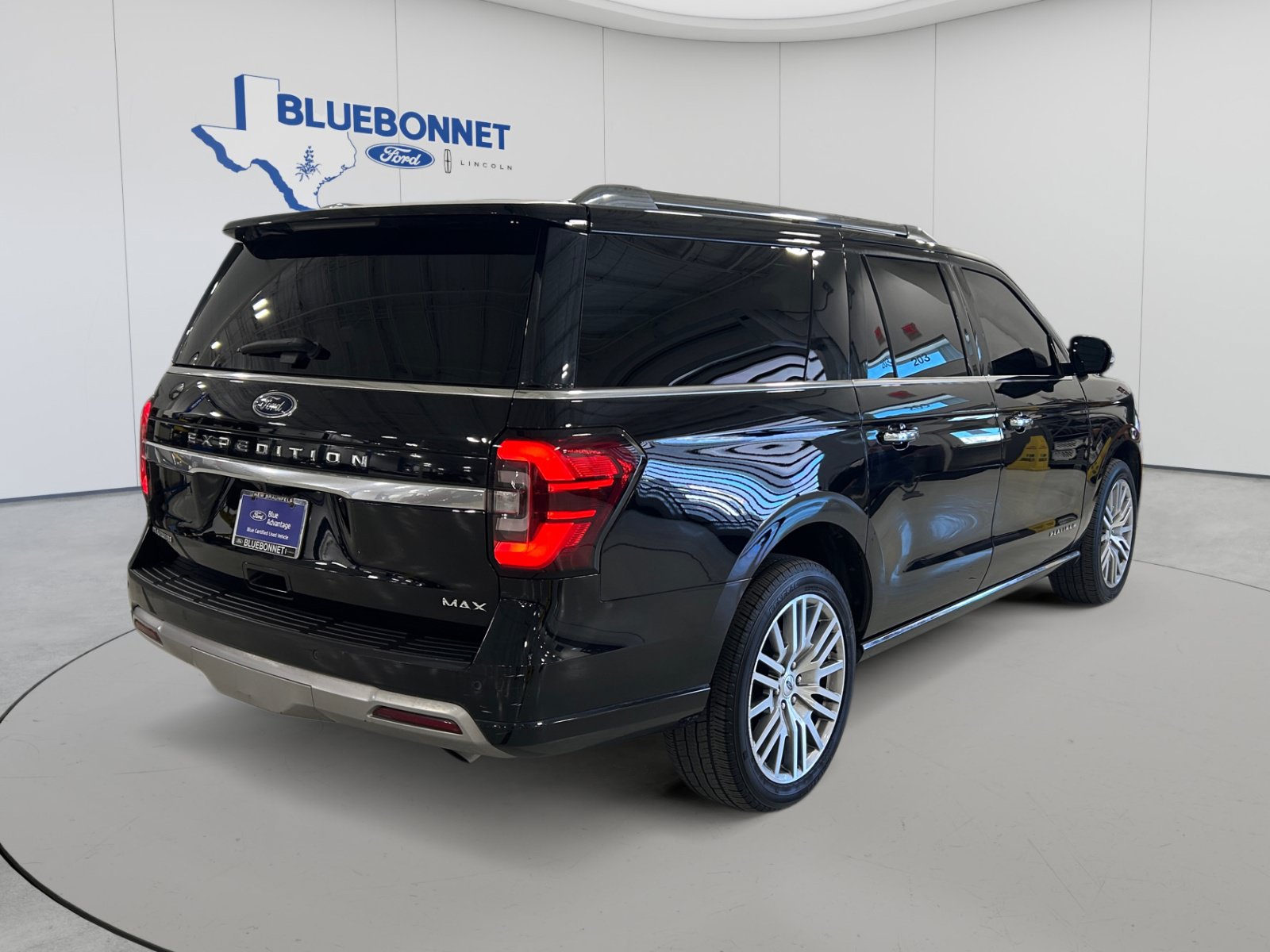 Certified 2023 Ford Expedition Max Platinum AWD/4WD image 5