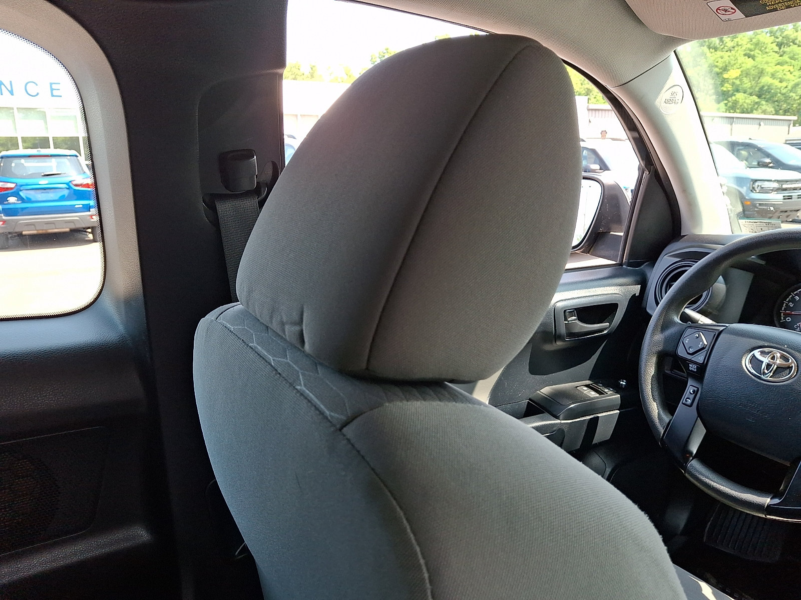 Used 2018 Toyota Tacoma SR w/ SR Convenience Package AWD/4WD image 13