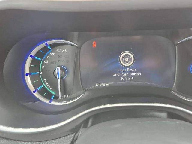 Used 2024 Chrysler Pacifica Limited FWD image 12
