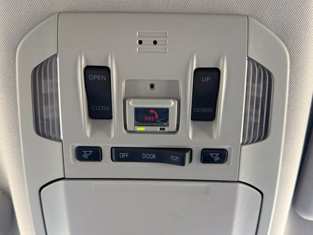 Used 2023 Toyota Highlander XLE FWD image 26