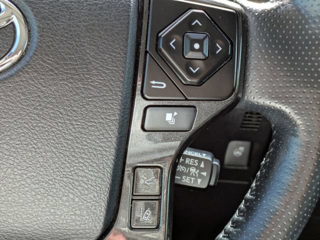 Used 2023 Toyota 4Runner TRD Off-Road Premium w/ Moonroof Package AWD/4WD image 26