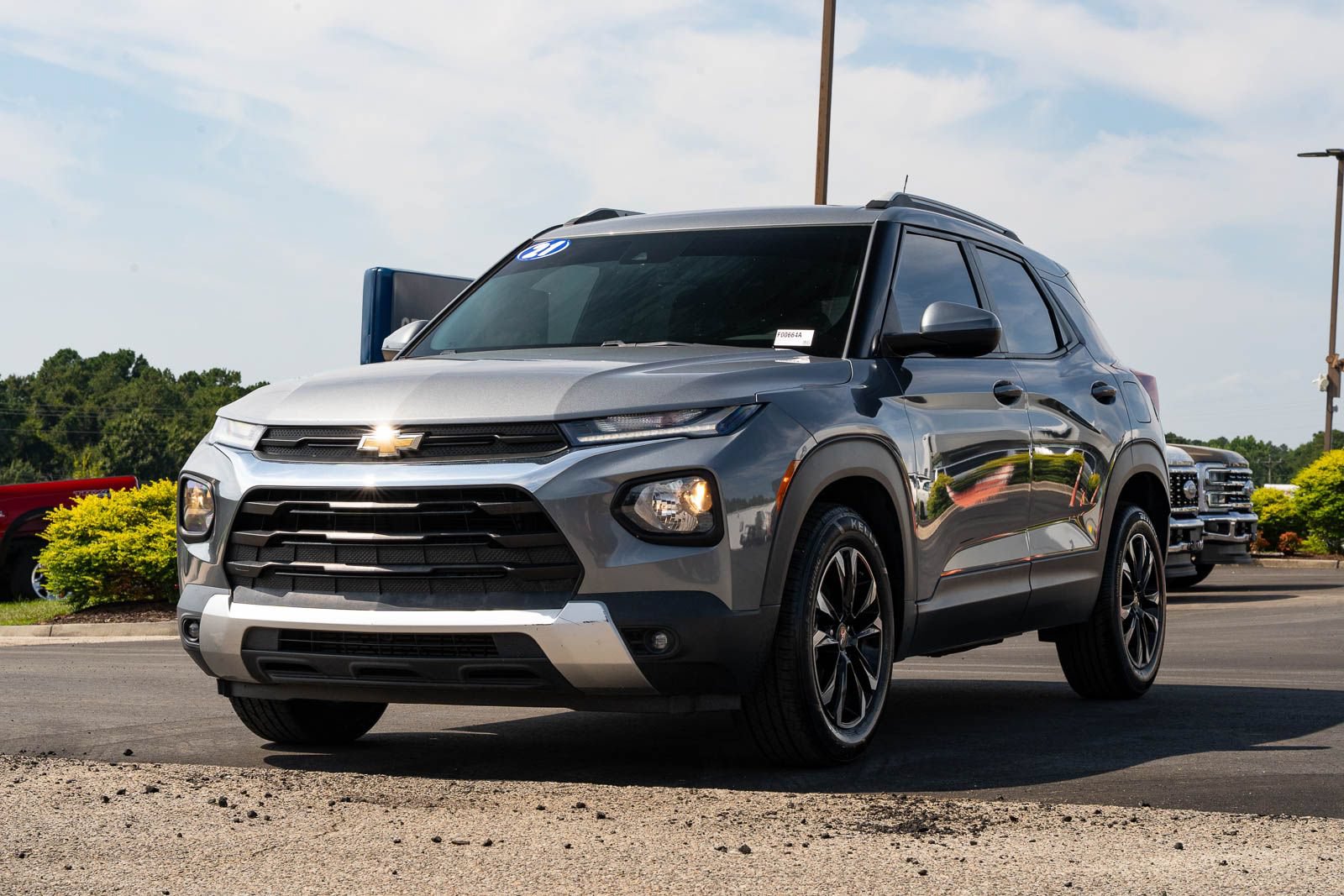 Used 2021 Chevrolet TrailBlazer LT FWD image 3