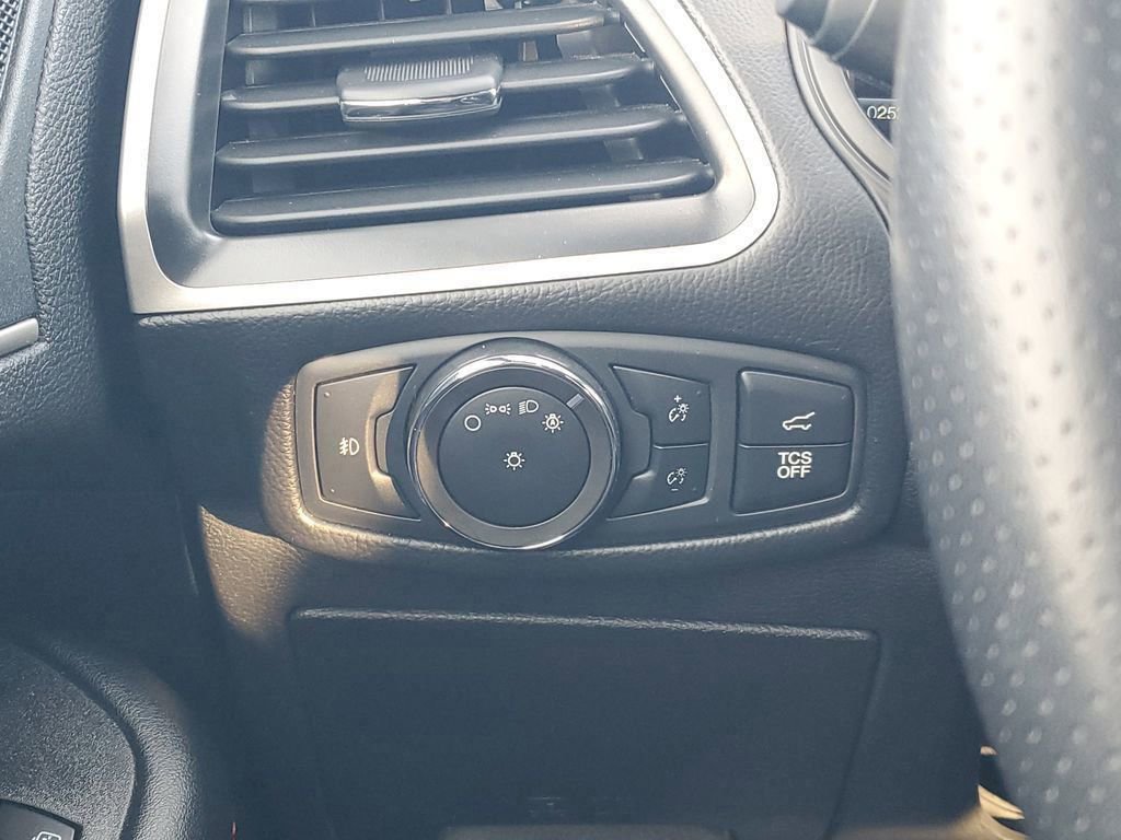 Certified 2022 Ford Edge ST-Line w/ Class II Trailer Tow Package image 23