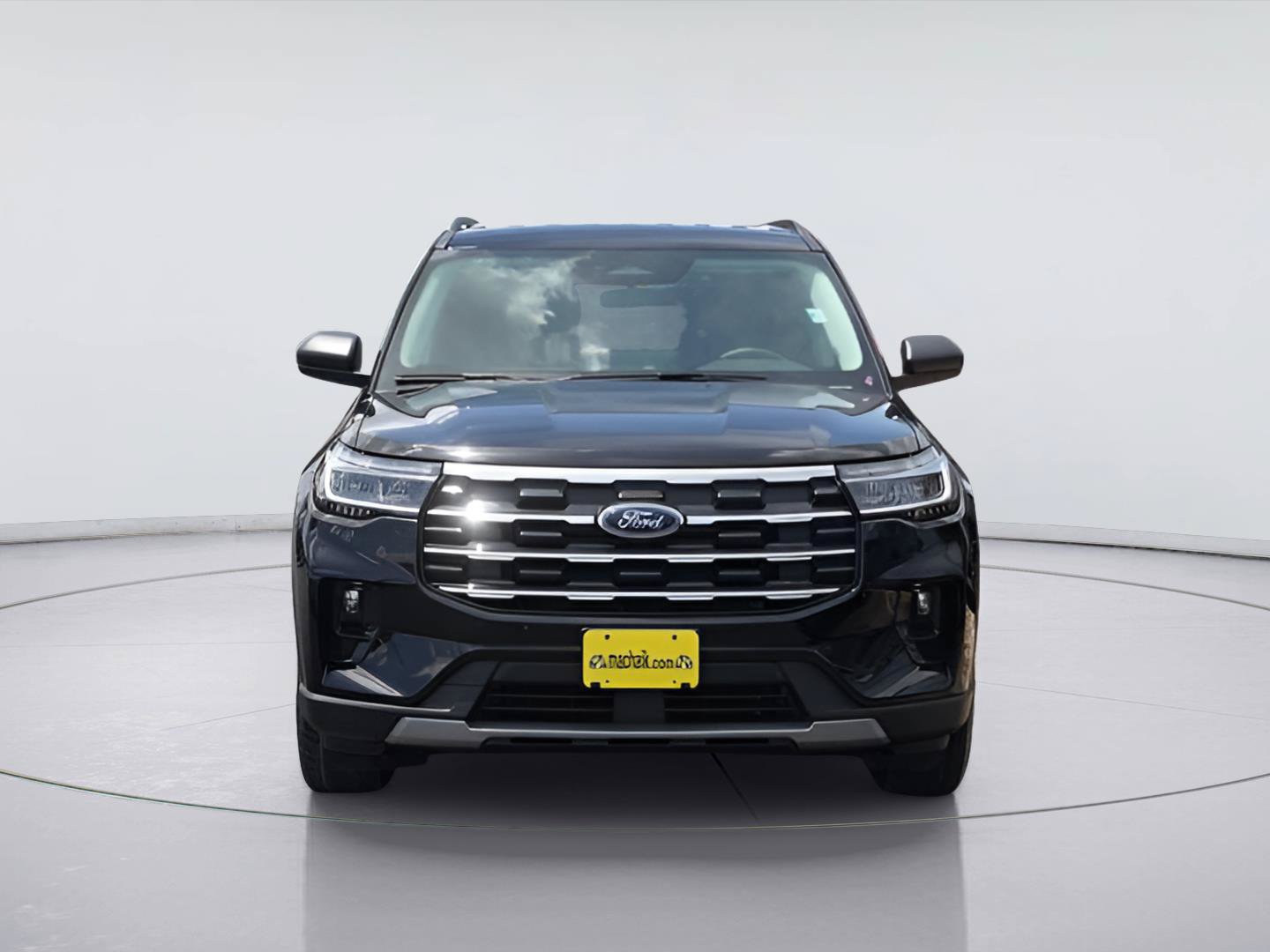 Certified 2026 Ford Explorer Active RWD image 3