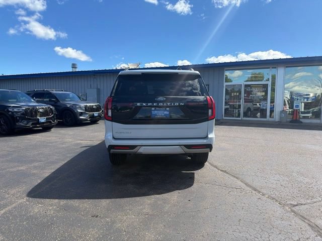 Certified 2025 Ford Expedition Platinum AWD/4WD image 6
