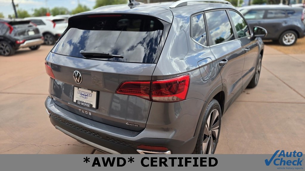 Used 2024 Volkswagen Taos SE image 11