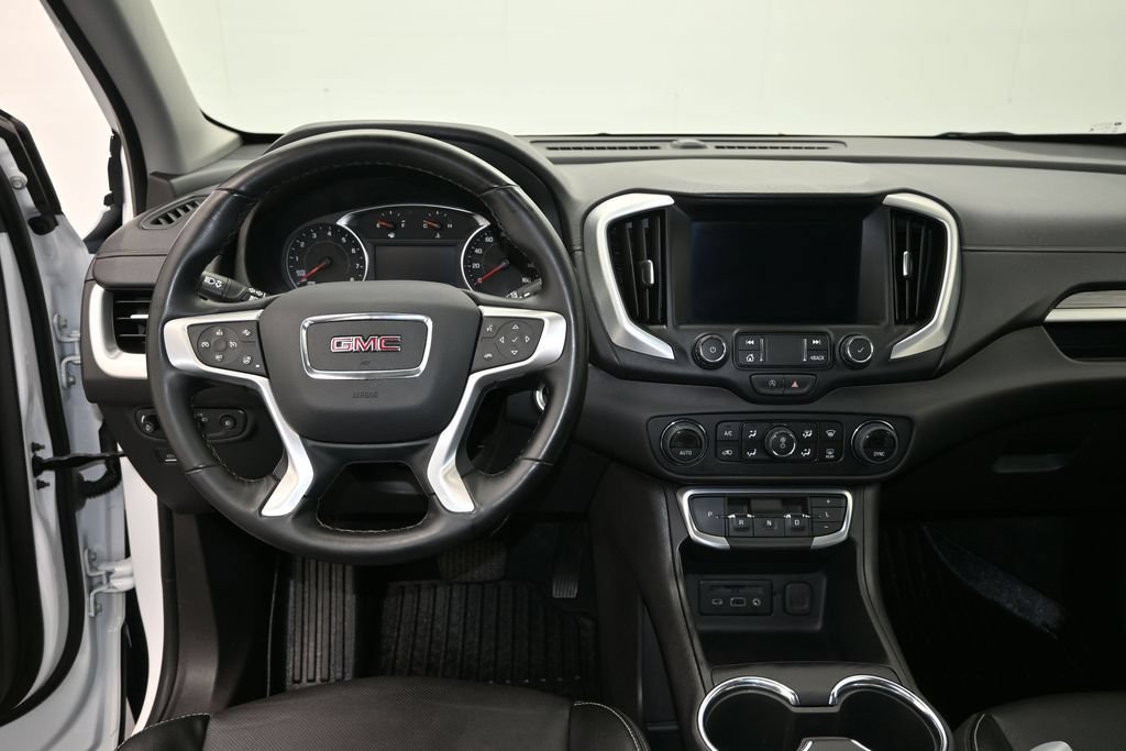 Used 2024 GMC Terrain SLT AWD/4WD image 16