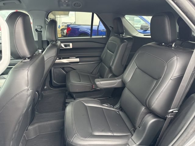 Certified 2024 Ford Explorer XLT w/ Equipment Group 202A AWD/4WD image 29