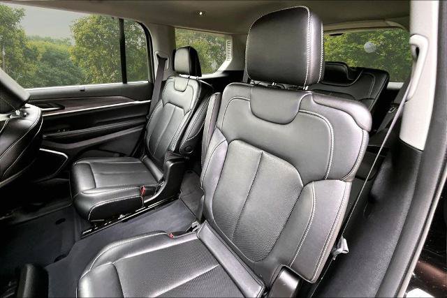 Used 2023 Jeep Grand Cherokee L Limited w/ Luxury Tech Group II AWD/4WD image 25