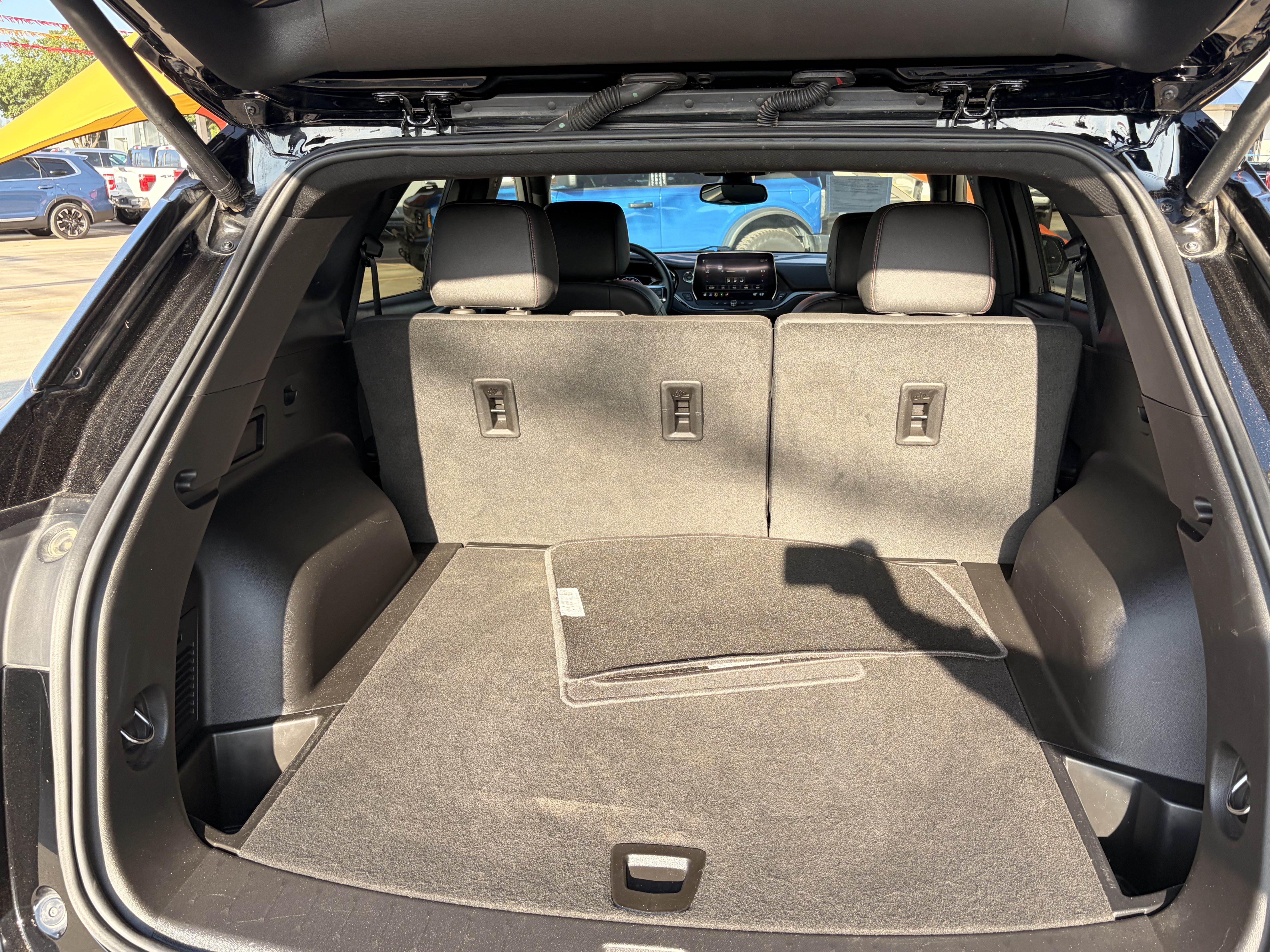 Used 2025 Chevrolet Blazer RS FWD image 21