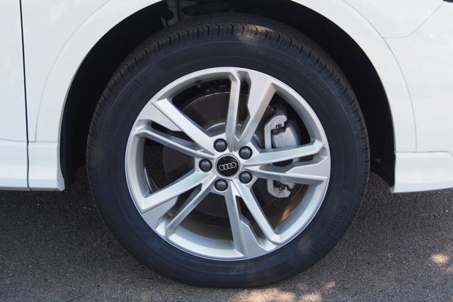 Used 2024 Audi Q3 2.0T Premium AWD/4WD image 9