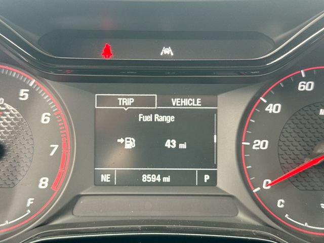 Used 2025 Chevrolet Trax RS w/ Sunroof Package FWD image 15
