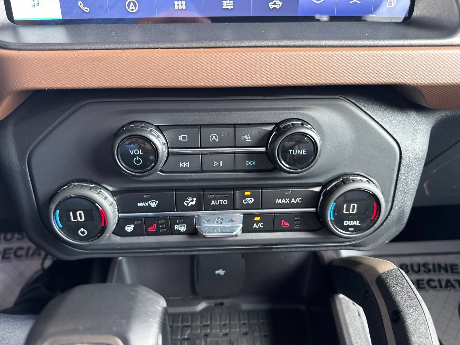 Certified 2024 Ford Bronco Outer Banks AWD/4WD image 31