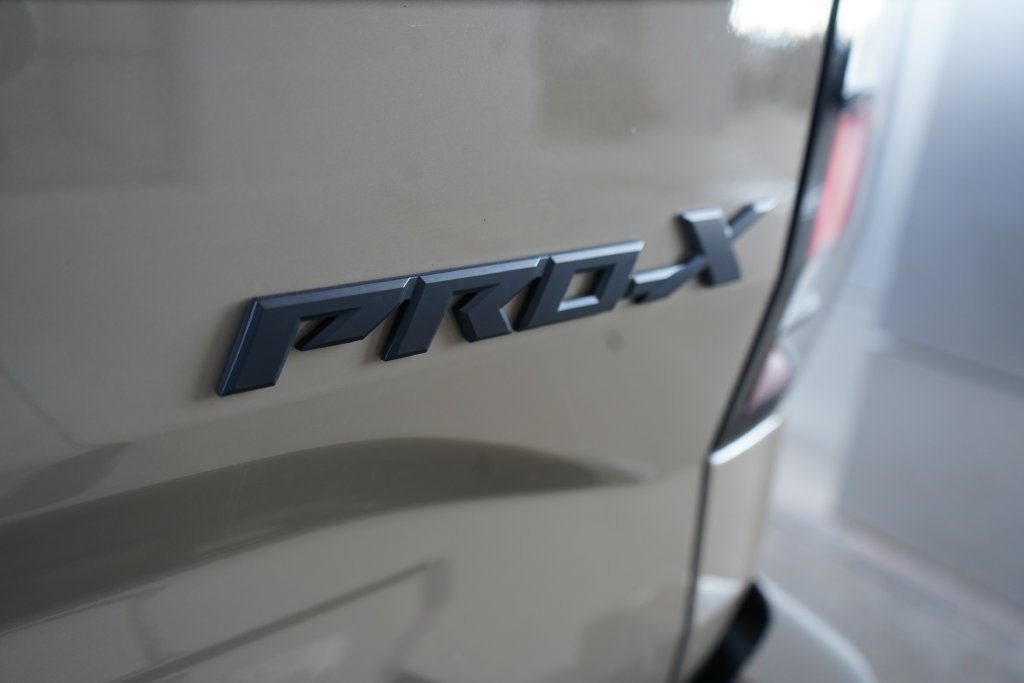 Used 2024 Nissan Frontier Pro-X RWD image 8