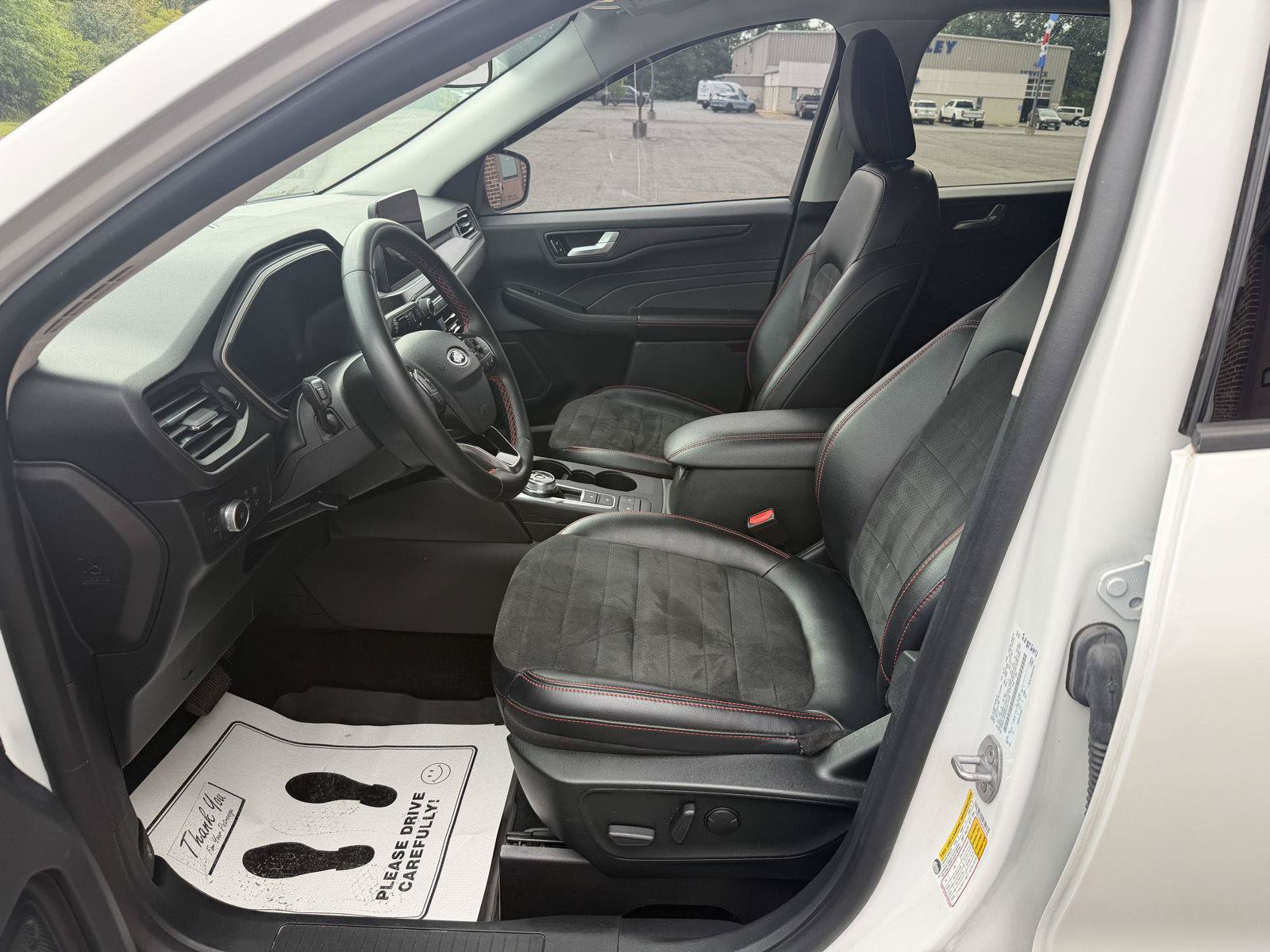 Certified 2022 Ford Escape SEL w/ SEL Stealth AWD Package image 14