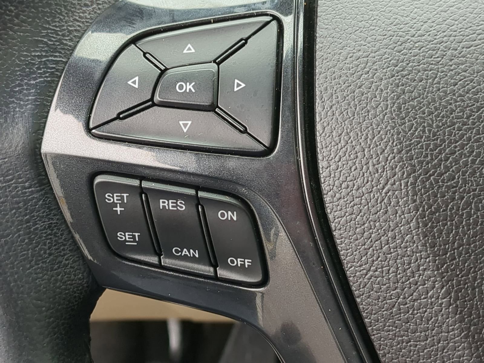 Certified 2017 Ford Explorer XLT w/ Equipment Group 202A image 32