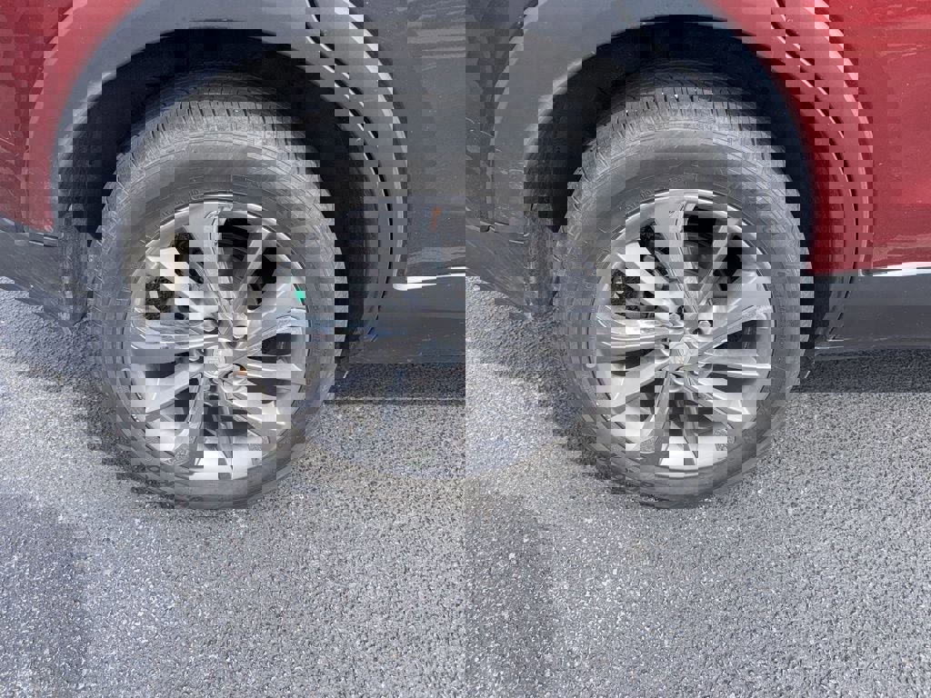 Used 2023 Buick Encore GX Essence w/ Experience Buick Package image 21