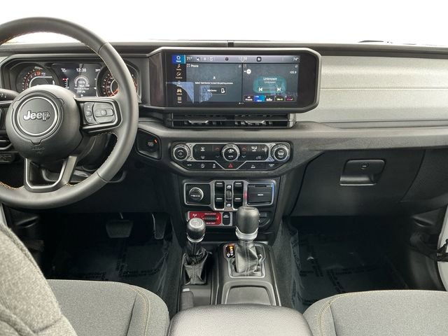 Used 2024 Jeep Gladiator Sport image 12