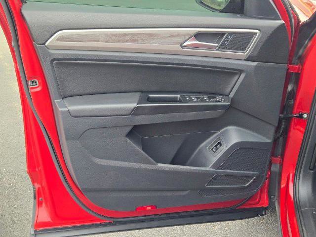 Used 2020 Volkswagen Atlas Cross Sport SE image 20