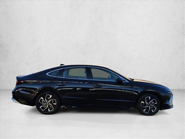 Used 2025 Hyundai Sonata SEL image 2
