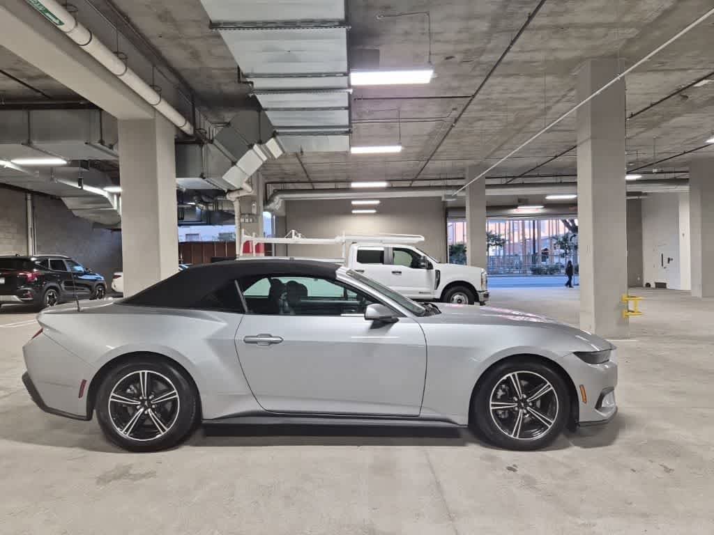 Certified 2025 Ford Mustang Convertible RWD image 3