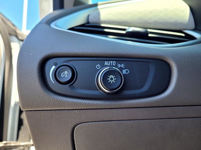 Used 2022 Chevrolet Malibu LS image 15