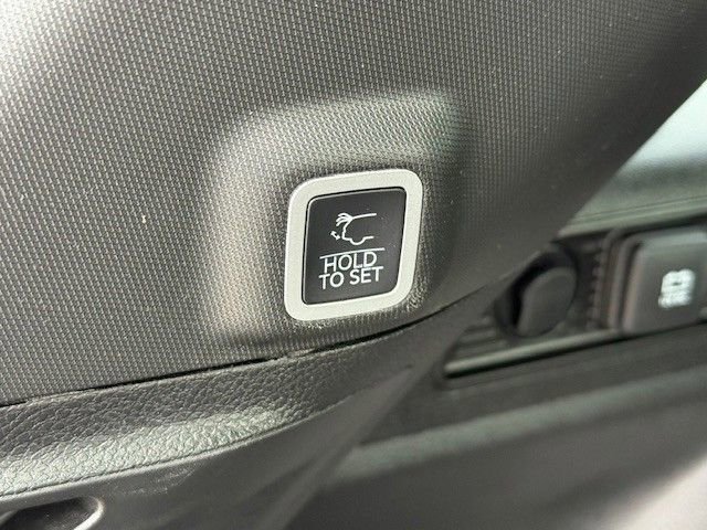 Used 2023 Jeep Grand Cherokee Altitude image 37