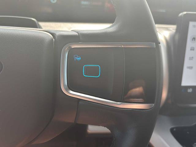 Certified 2025 Ford Expedition Active AWD/4WD image 31