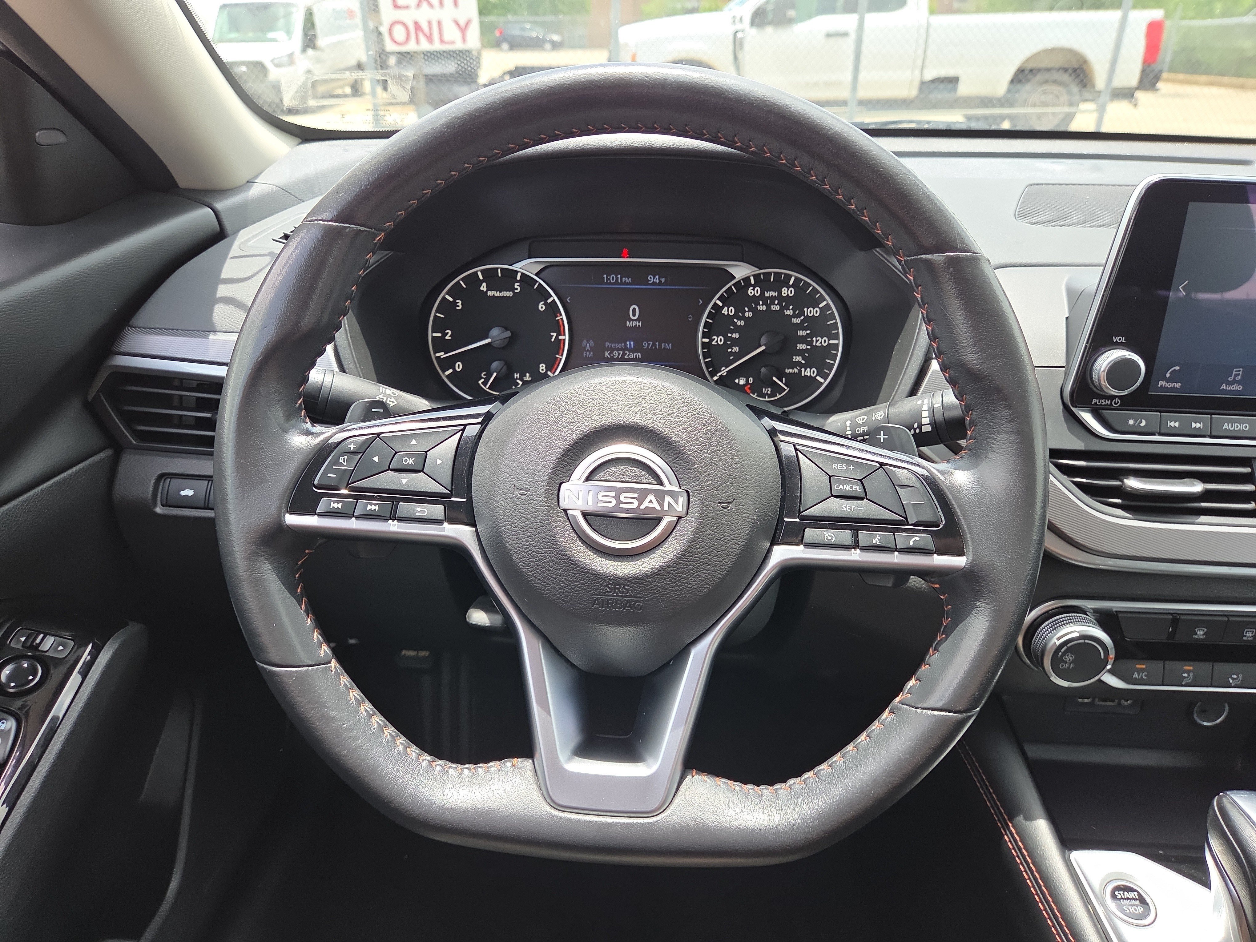 Used 2024 Nissan Altima 2.5 SR FWD image 14