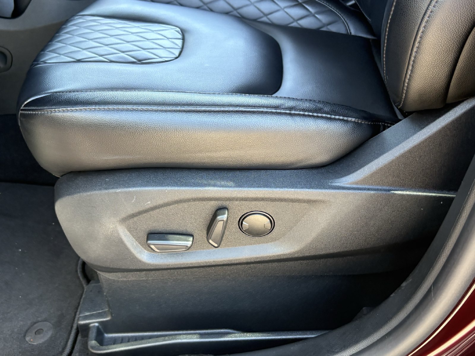 Certified 2024 Ford Edge Titanium AWD/4WD image 26