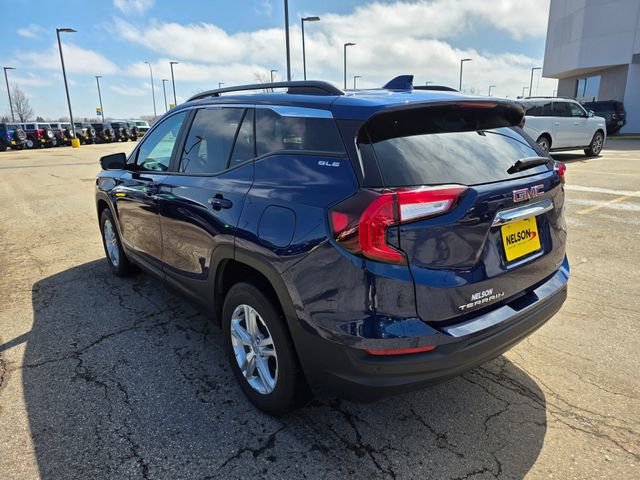 Used 2023 GMC Terrain SLE w/ Driver Convenience Package AWD/4WD image 13