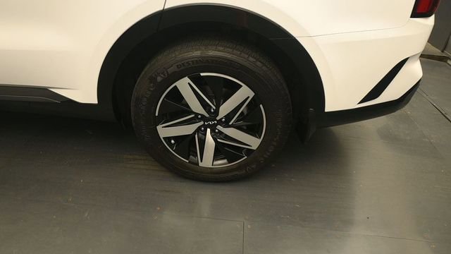 Used 2022 Kia Sorento S w/ Panoramic Sunroof Package FWD image 9