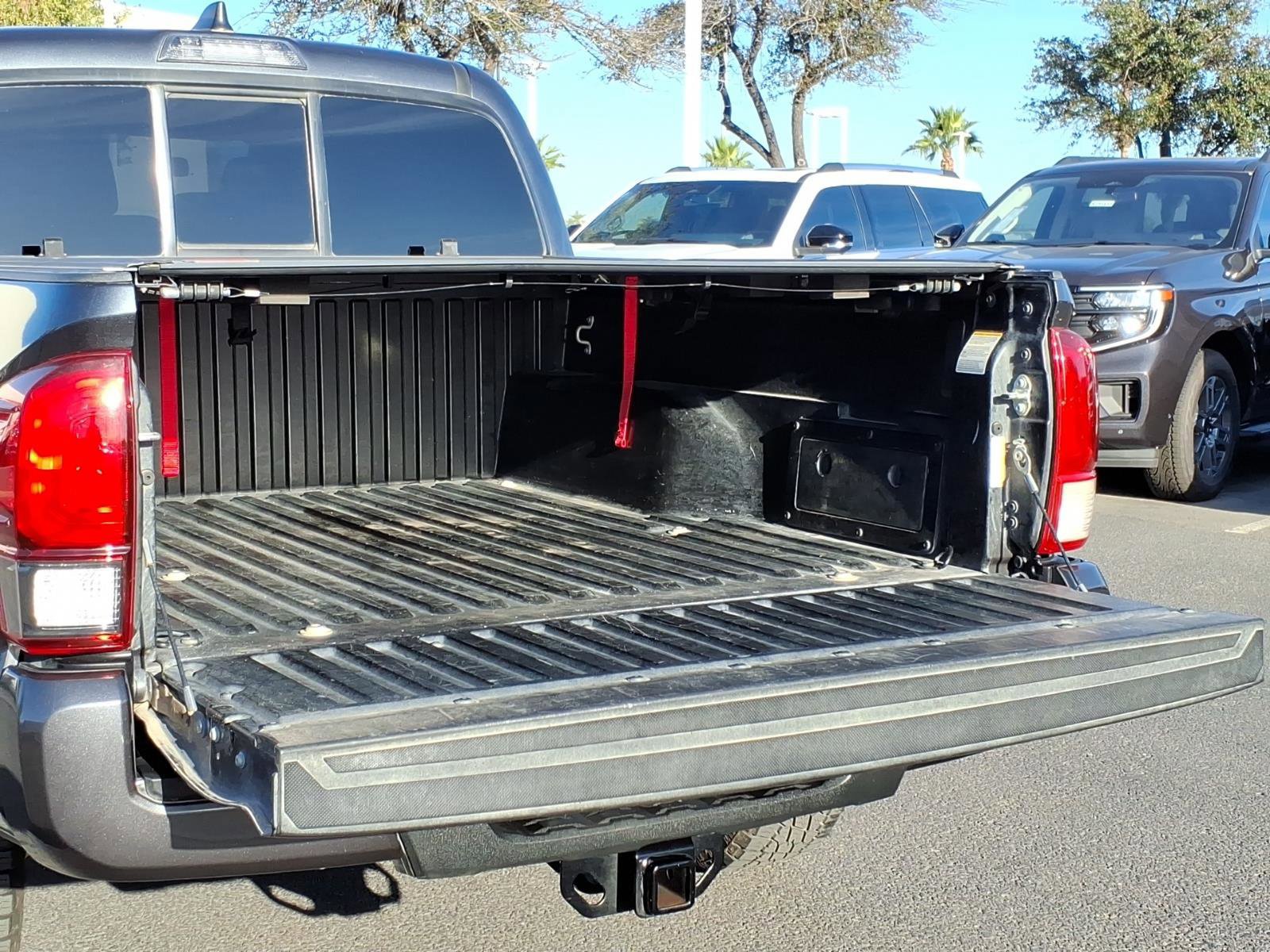 Used 2022 Toyota Tacoma SR image 12
