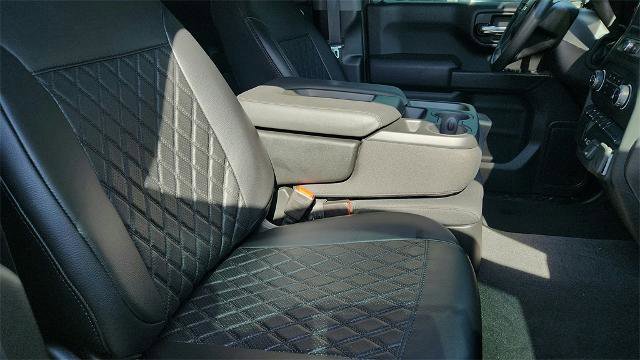 Used 2025 Chevrolet Silverado 1500 Custom image 30