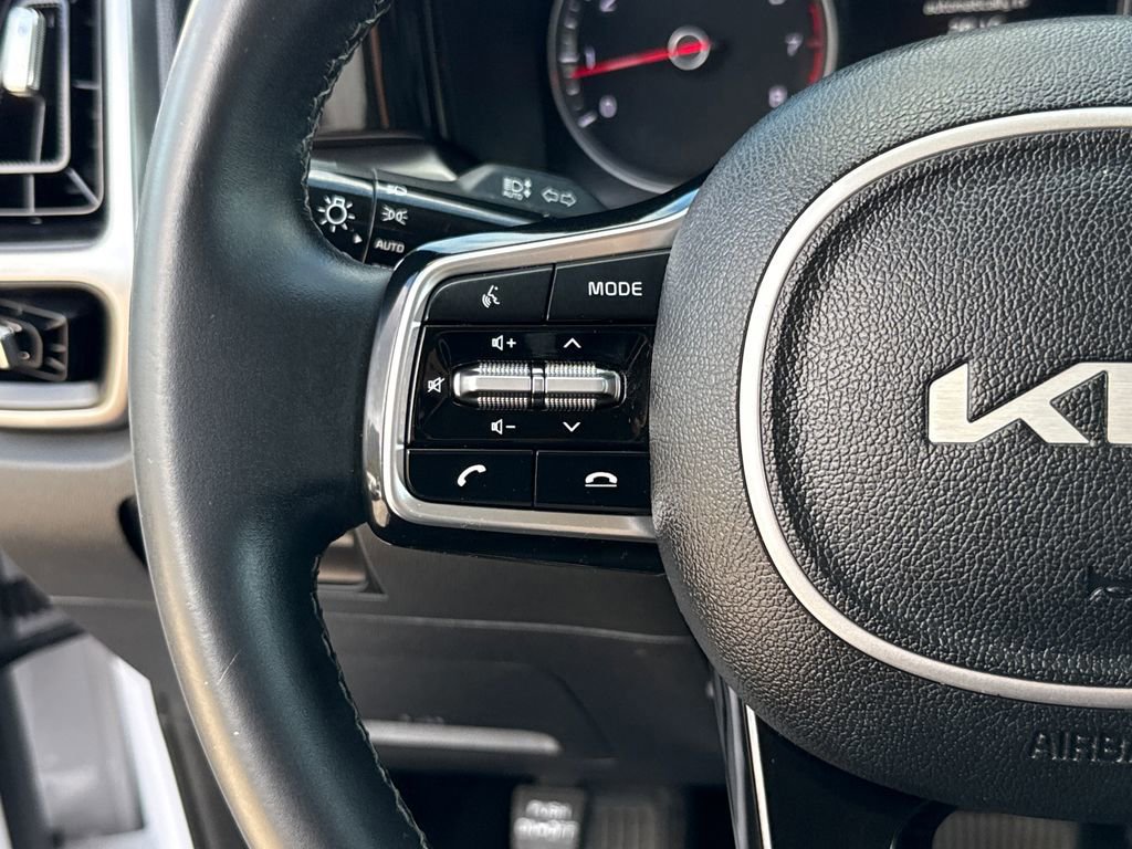 Used 2022 Kia Sorento S image 14