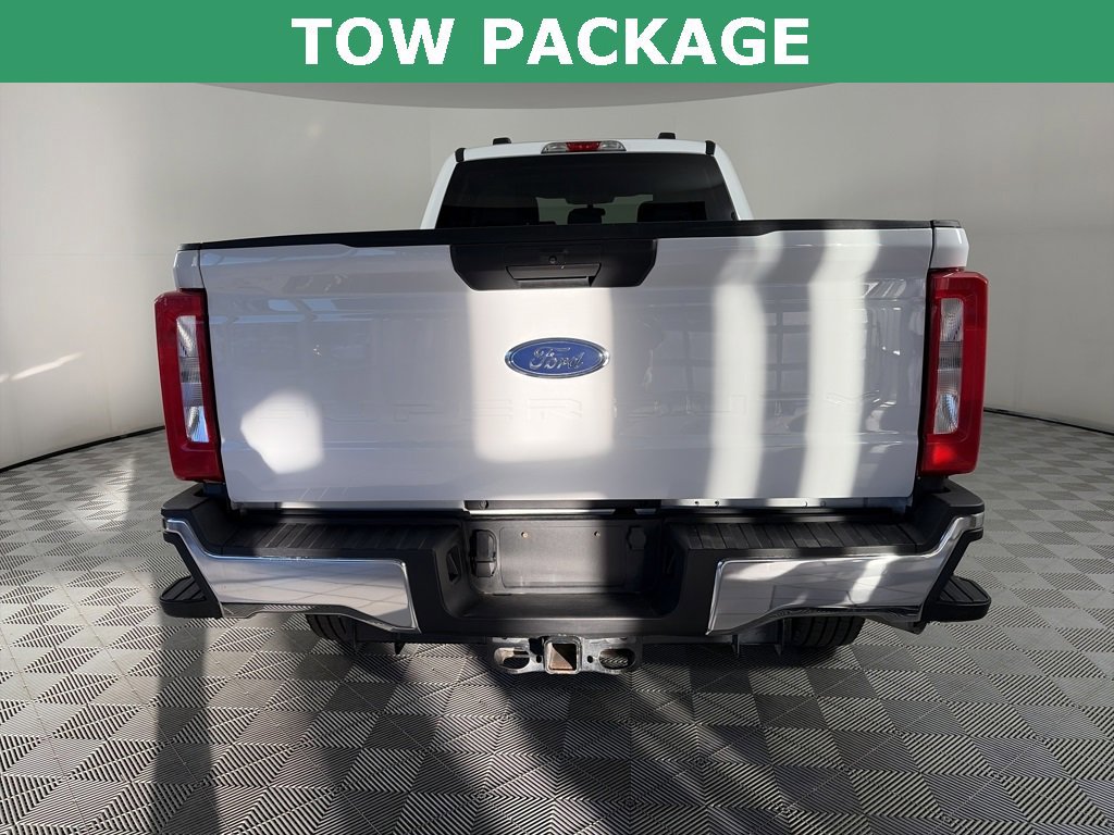 Certified 2024 Ford F350 XLT image 4