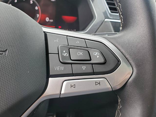 Used 2023 Volkswagen Tiguan SE R-Line AWD/4WD image 25
