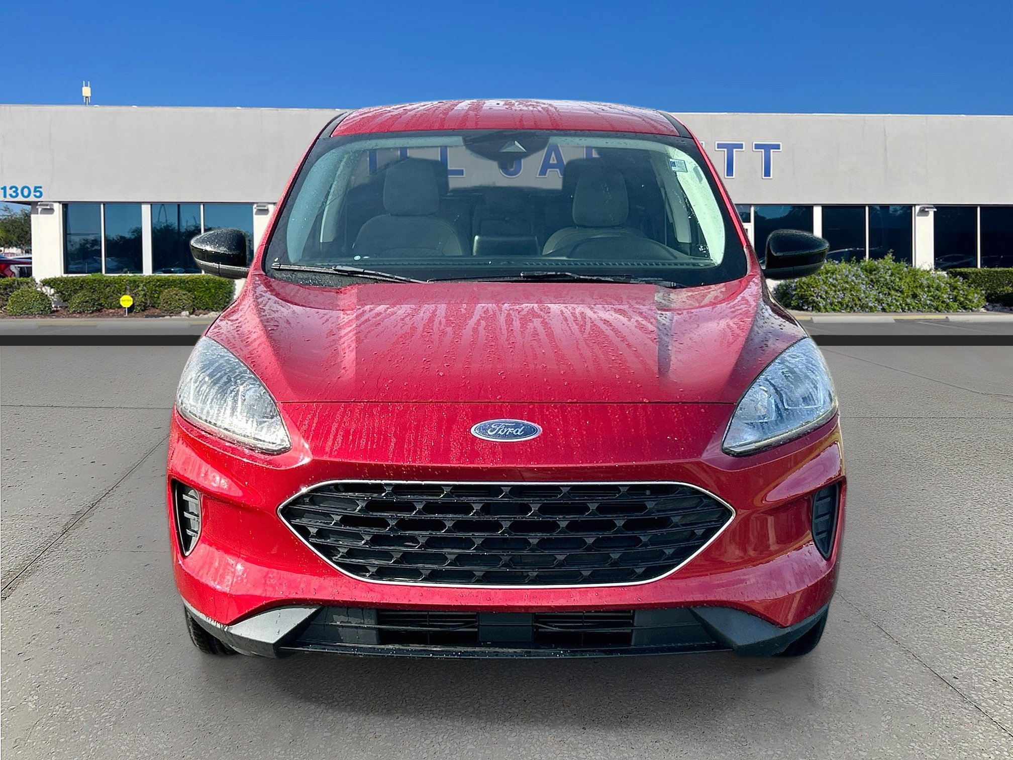 Certified 2022 Ford Escape SE w/ SE Sport Appearance Package FWD image 2