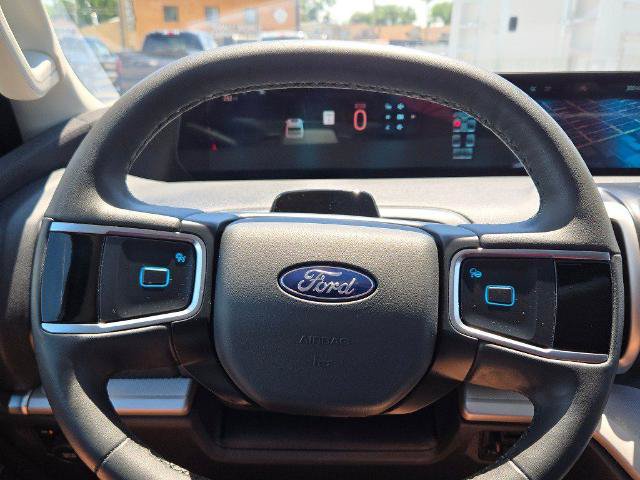 Certified 2025 Ford Expedition Active AWD/4WD image 37