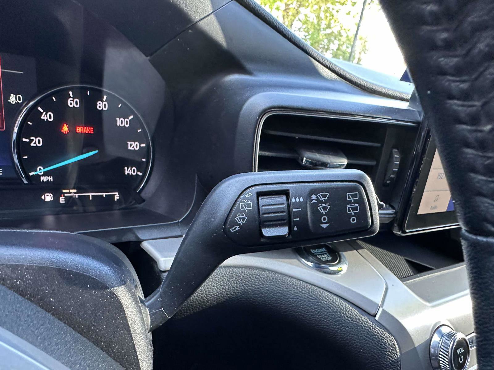 Certified 2022 Ford Explorer XLT w/ Equipment Group 202A AWD/4WD image 28