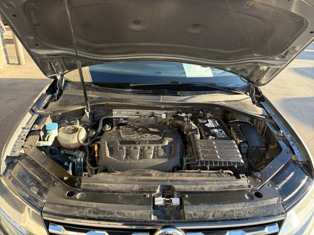 Used 2021 Volkswagen Tiguan SE AWD/4WD image 21