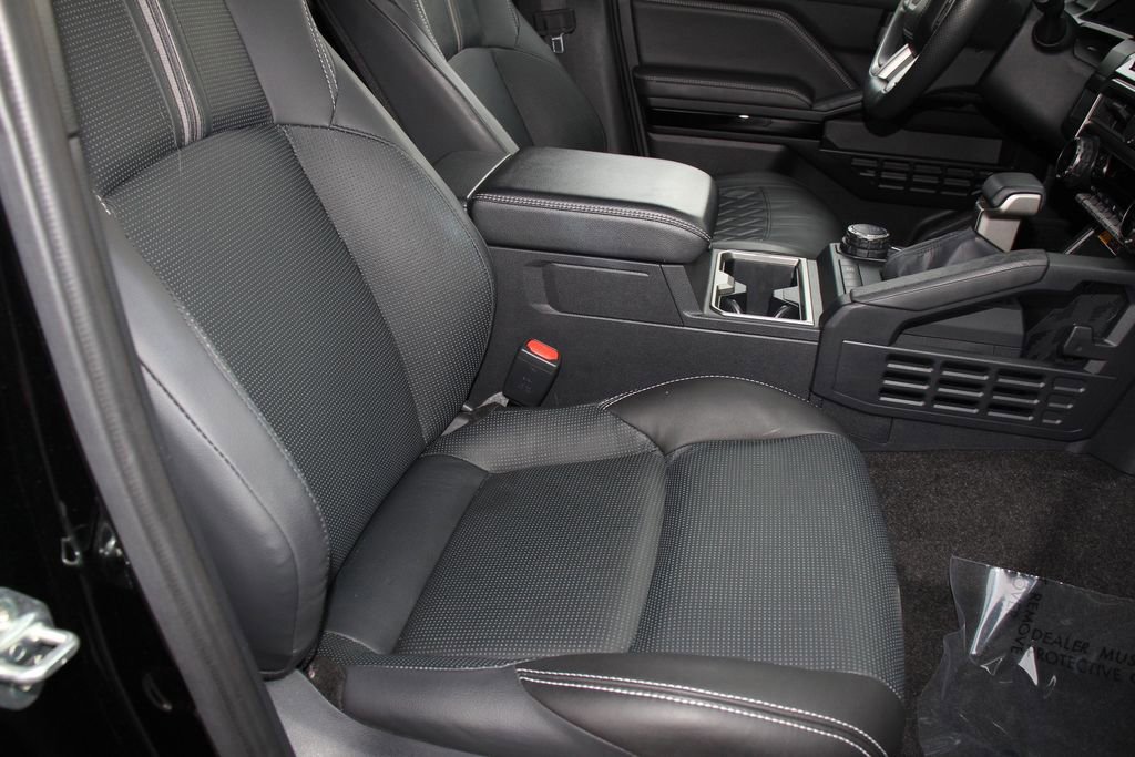 Used 2025 Toyota 4Runner Limited image 27